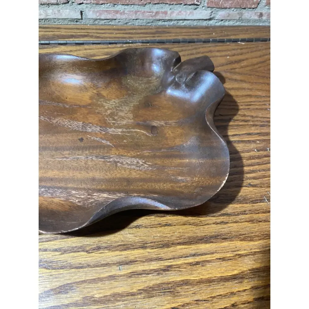 Leaf shape Bowl Woods of Hawaii Monkey Pod Honolulu's Finest at Waikiki 10